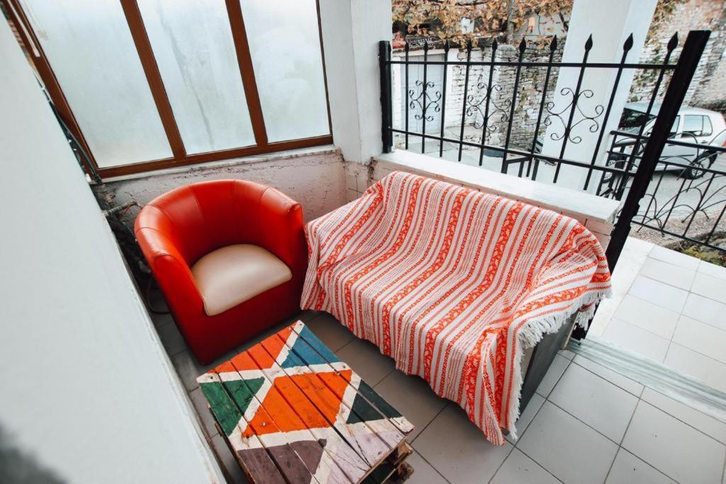 Bb Apartament Apartment จีโรคาสเตอร์ ภายนอก รูปภาพ