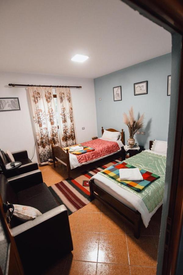 Bb Apartament Apartment จีโรคาสเตอร์ ภายนอก รูปภาพ